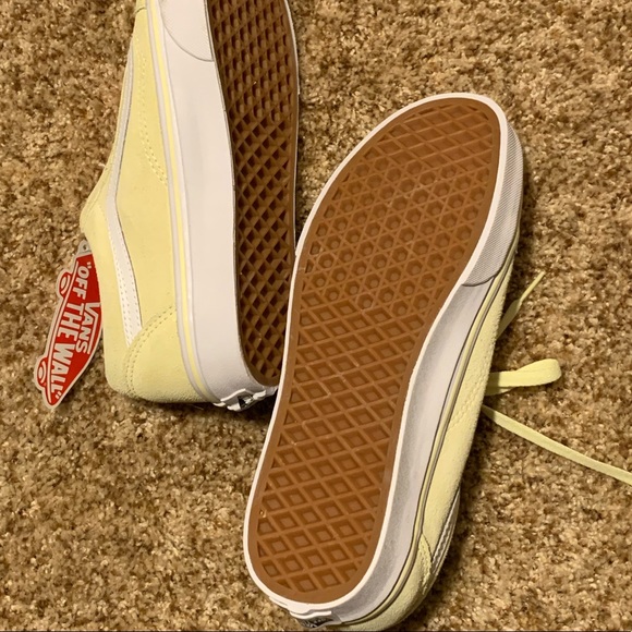 Brand New: women’s vans - Picture 4 of 6